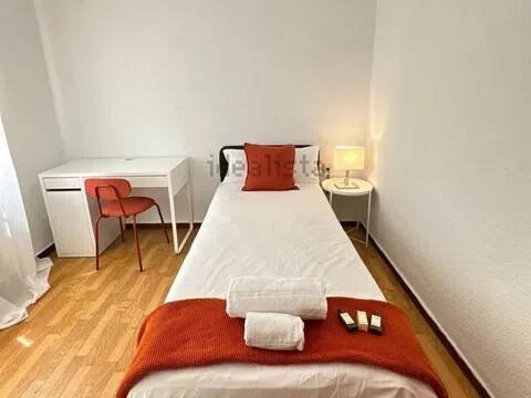 Chambre à louer, Ávila