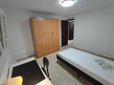 Piso de 100 m² en Melilla