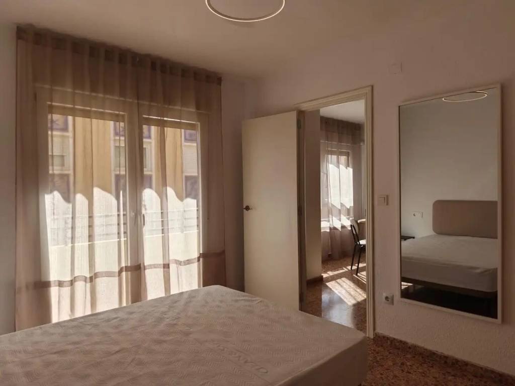 Piso de 90 m² en Alicante