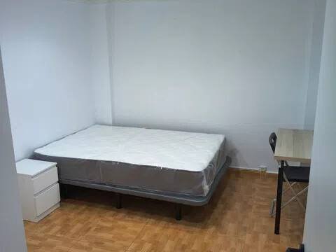 Habitació 86 m², San Juan de Aznalfarache