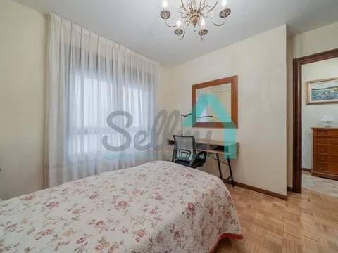 Piso de 90 m² en Oviedo