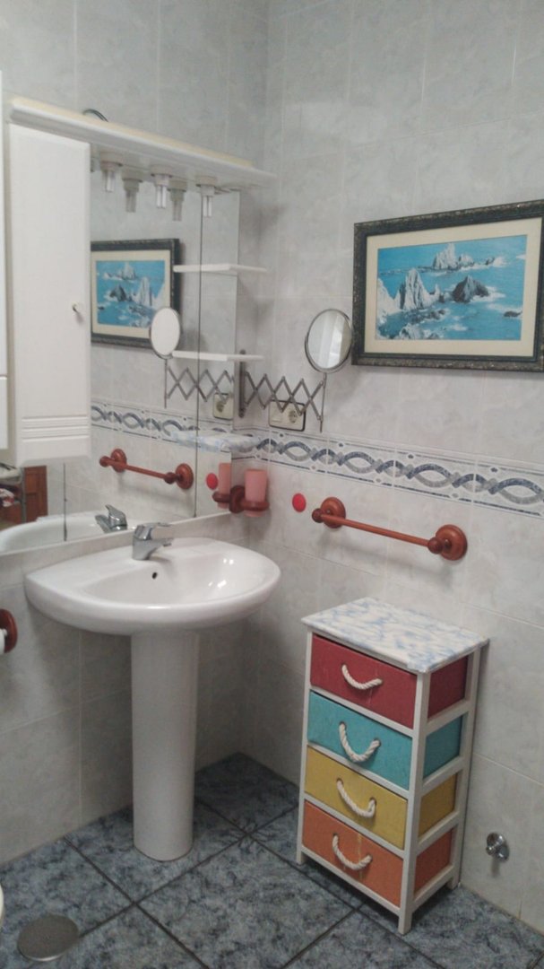 Habitación 250 m², Almería
