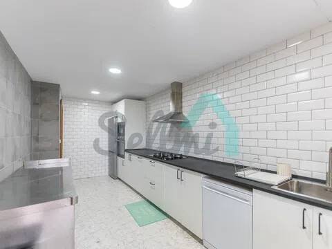 Casa de 345 m² en Gijón