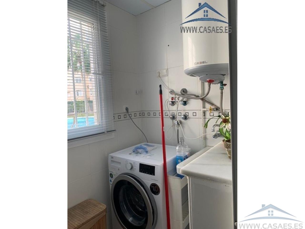 Piso de 80 m² en Roquetas de Mar