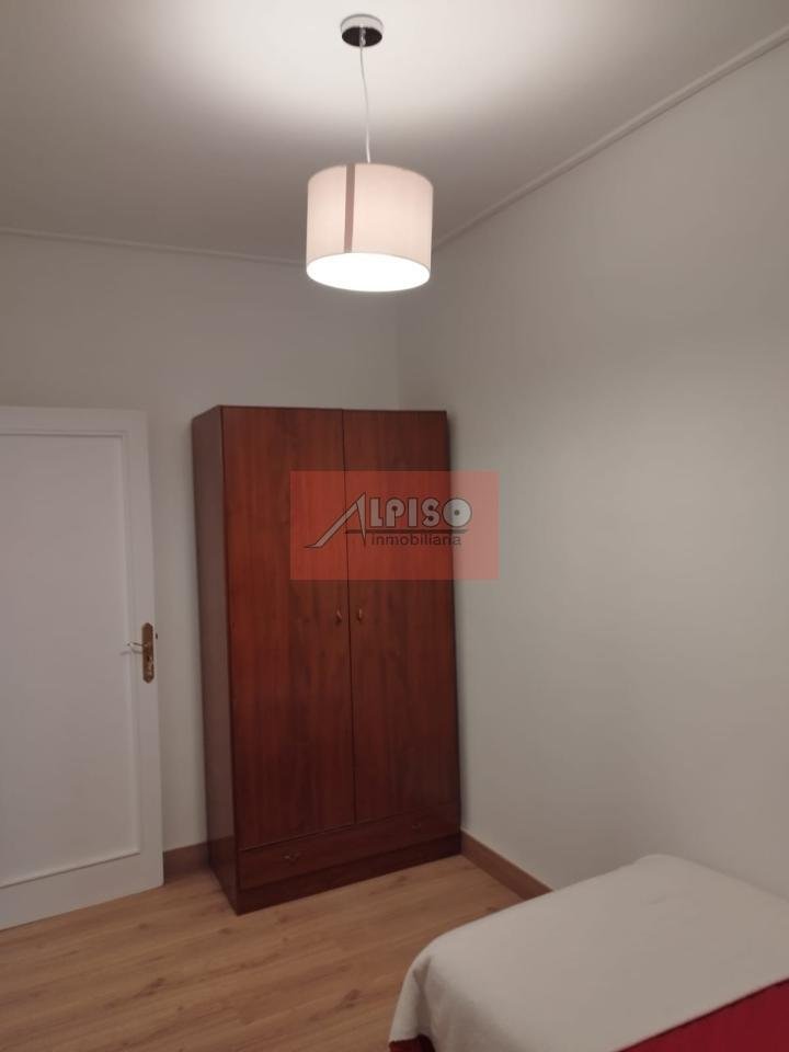 Piso de 85 m² en Ourense