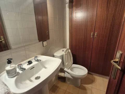 Room 100 m², Ávila