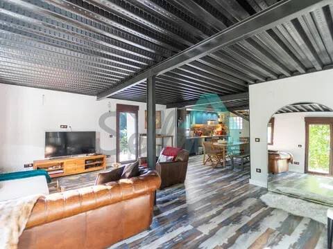 Casa de 200 m² en Mieres