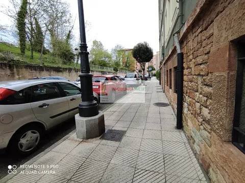 Piso de 90 m² en Oviedo