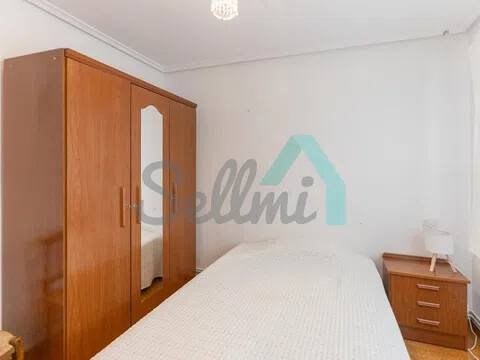 Piso de 80 m² en Oviedo