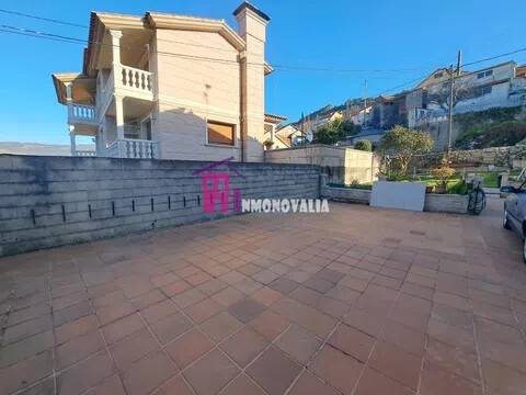 Casa de 270 m² en Moaña