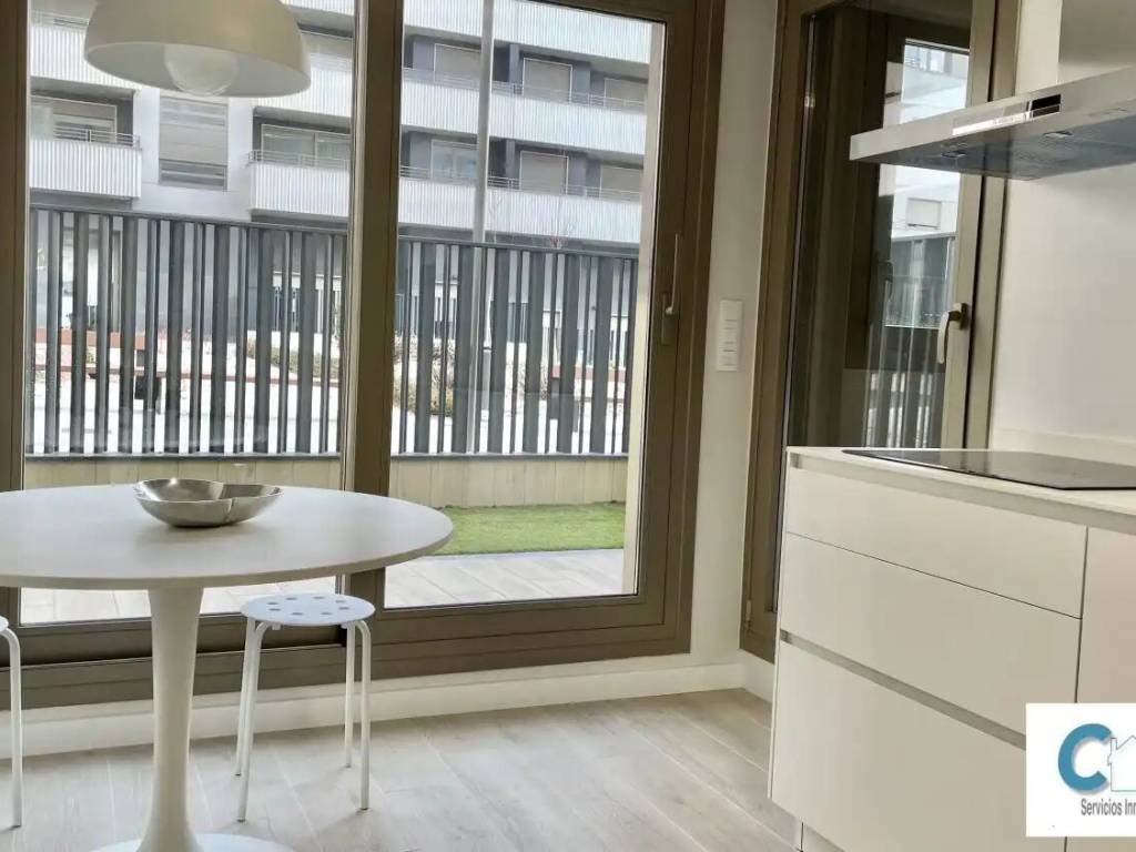Piso de 80 m² en Pamplona
