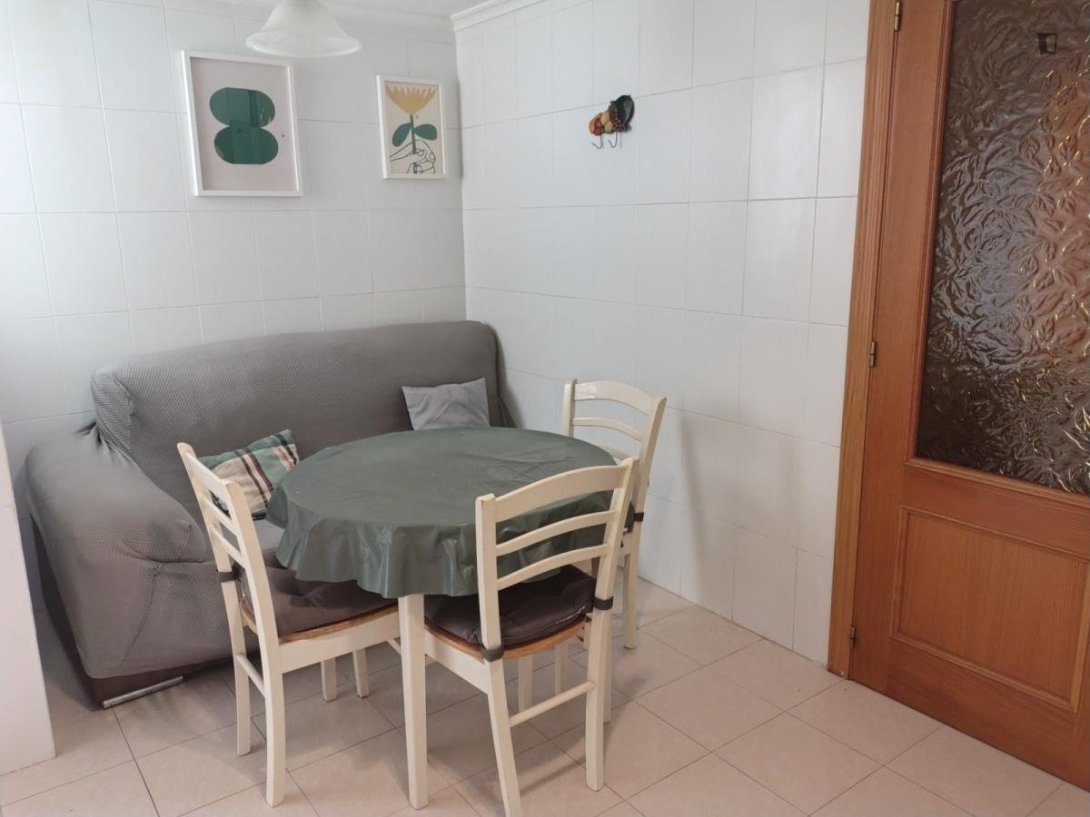 Quarto para alugar, Mislata