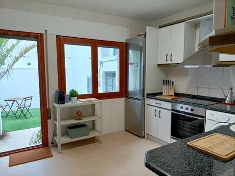 Habitación 240 m², La Almunia de Doña Godina