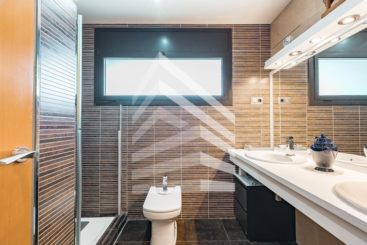 Haus 228 m² in Sant Just Desvern