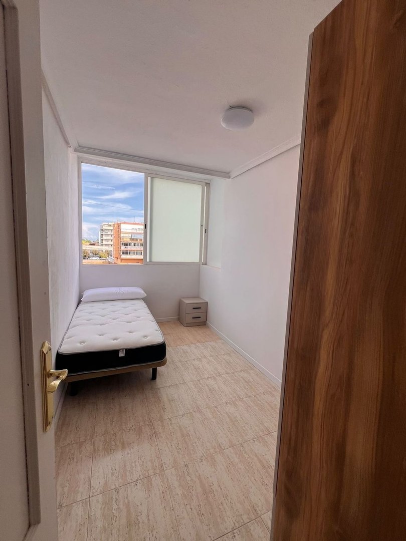 Piso de 90 m² en Alicante
