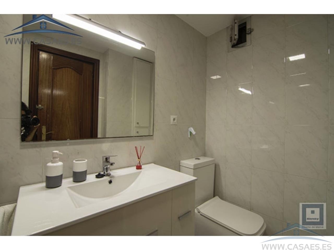 Piso de 90 m² en Almería