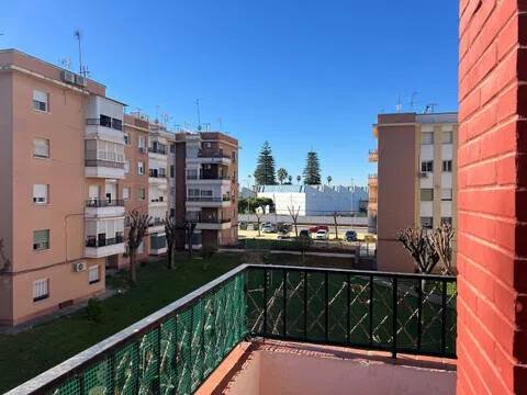 Flat 85 m² in Seville