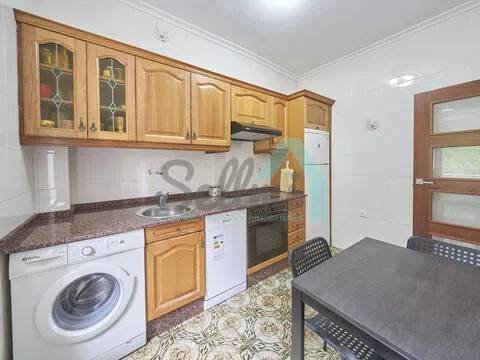 Piso de 80 m² en Oviedo