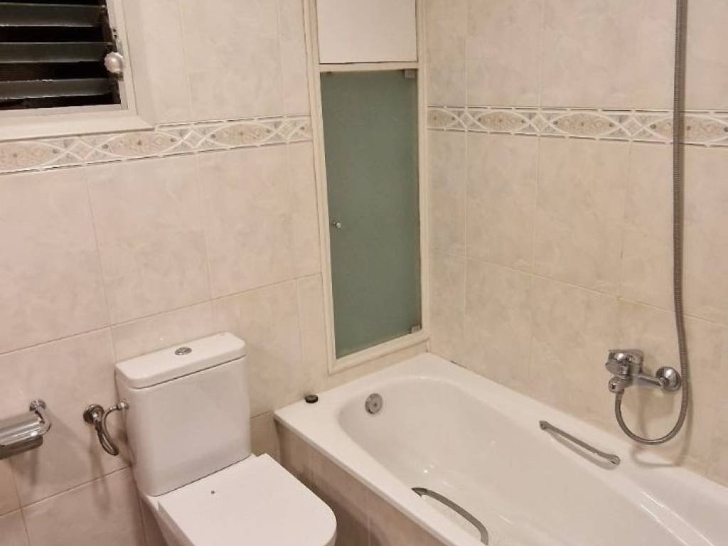 Habitación 140 m², Lérida