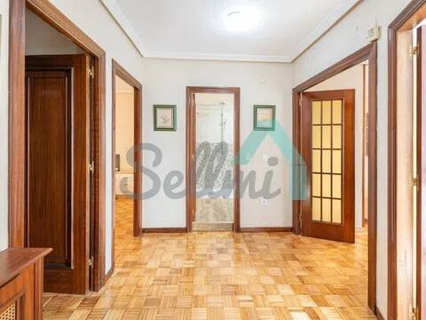 Pis de 68 m² a Oviedo