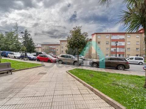 Piso de 101 m² en Oviedo