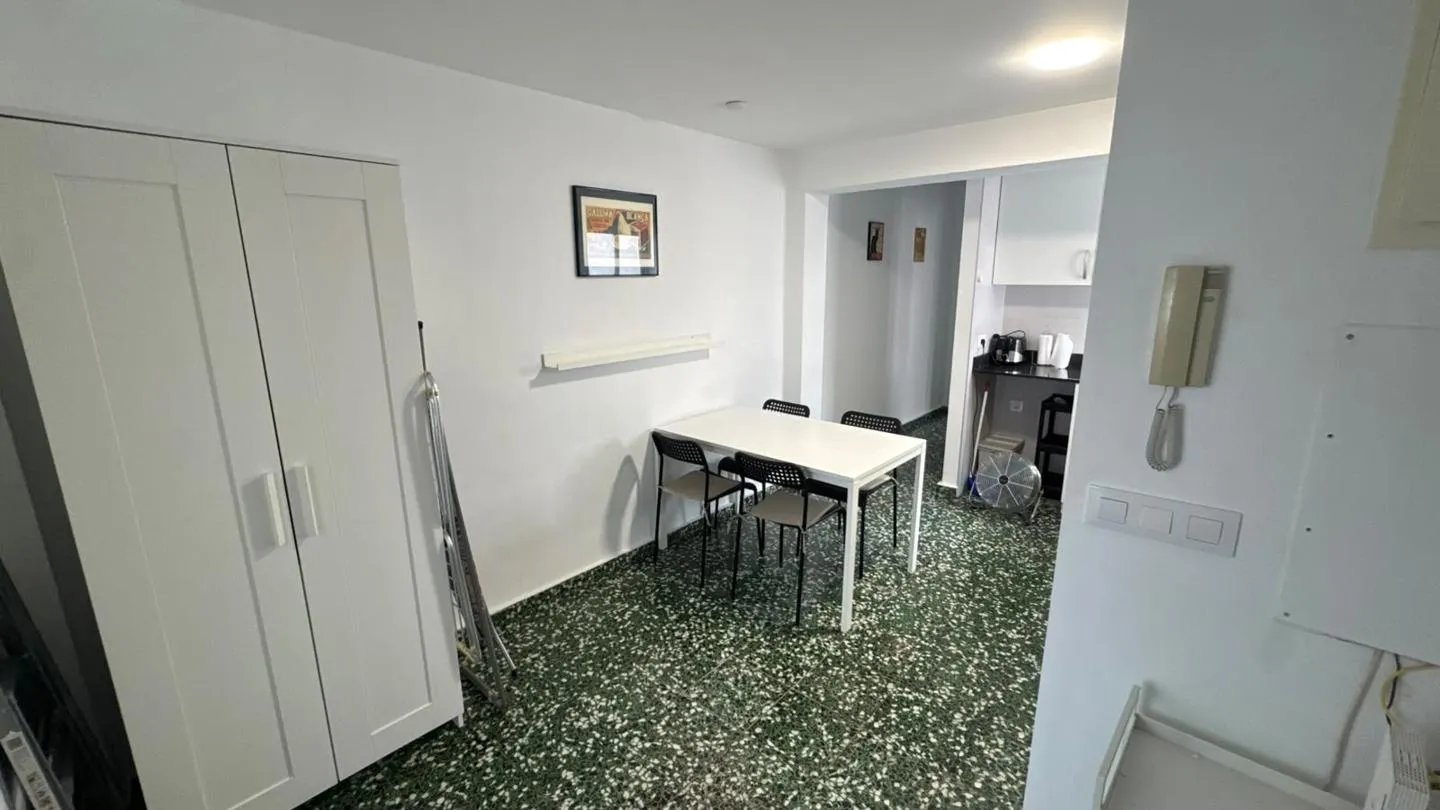 Chambre à louer, Valence