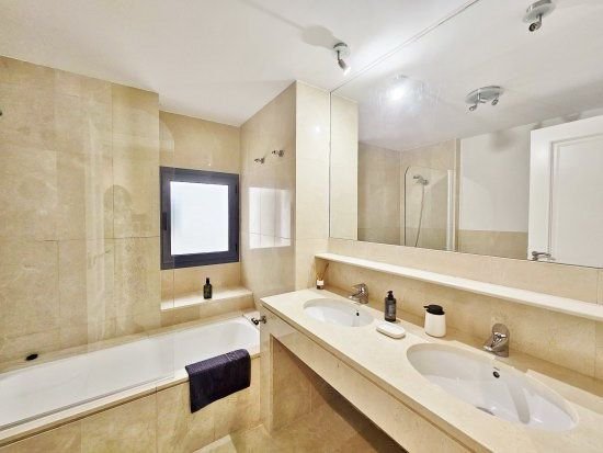 Wohnung 131 m² in San Roque