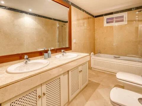 Piso de 270 m² en San Roque