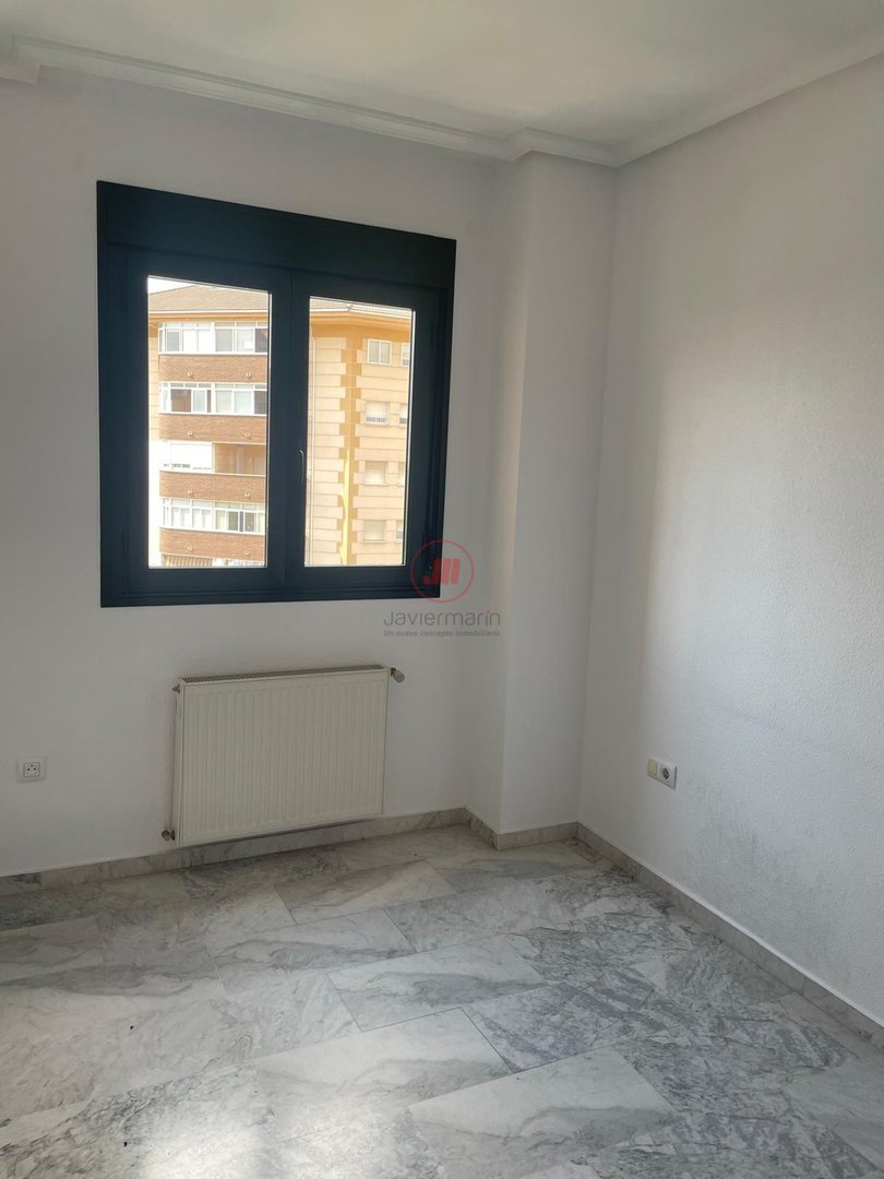 Piso de 90 m² en Cáceres