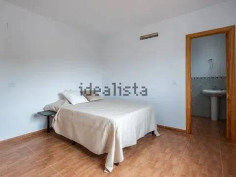Piso de 100 m² en Alcaucín