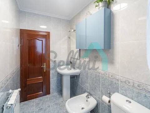 Piso de 67 m² en Oviedo