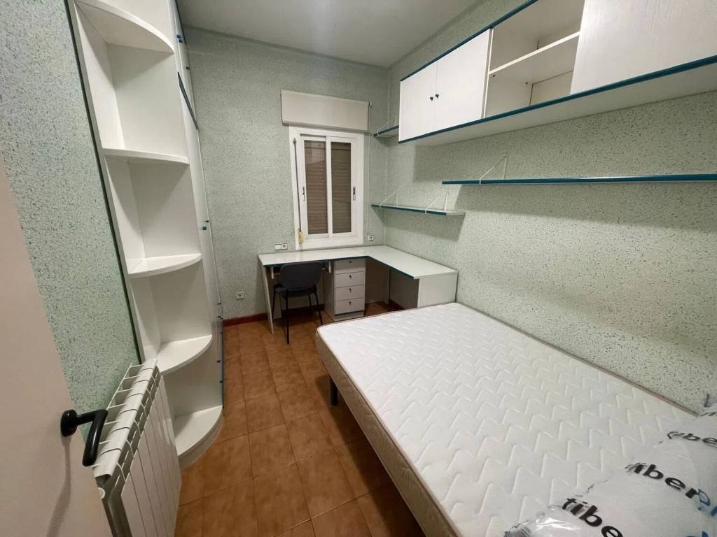 Habitación 130 m², Lérida