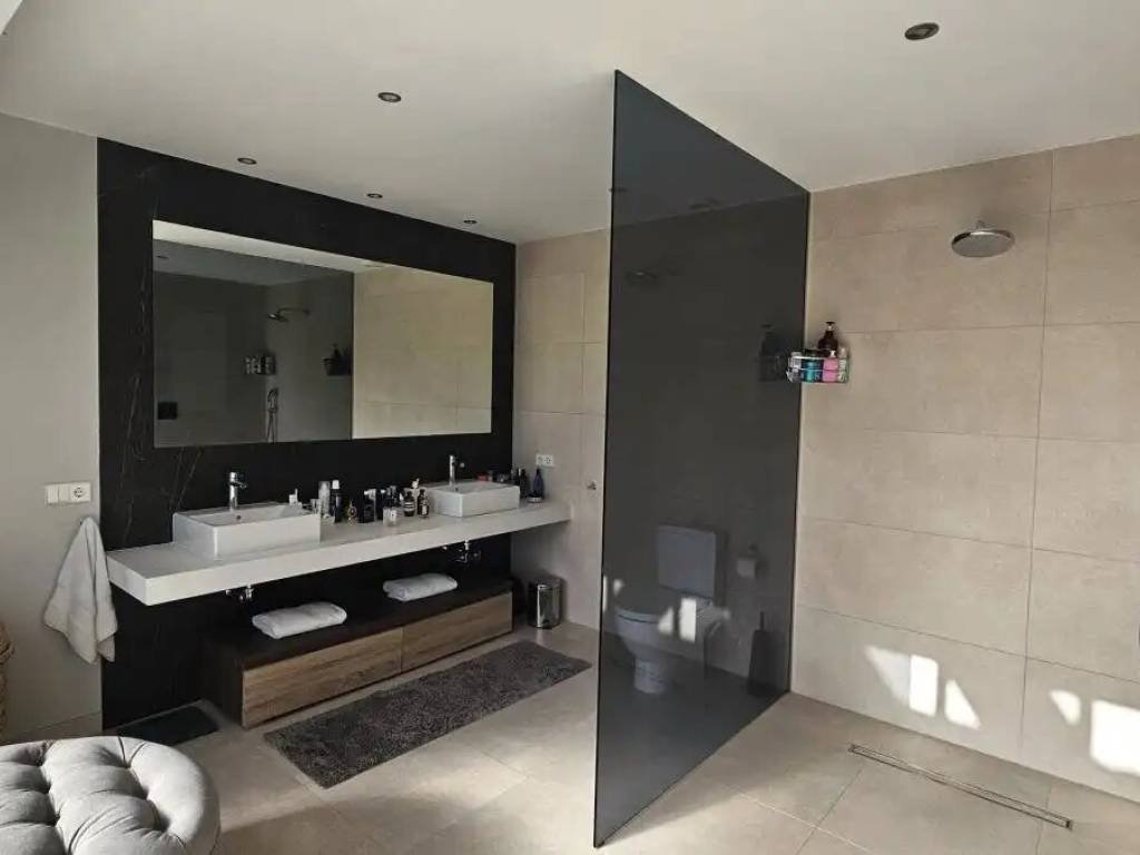 Maison 678 m² à San Roque