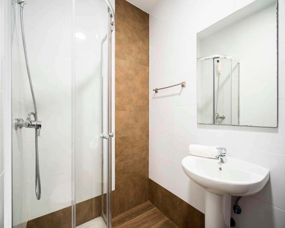 Room for rent, Madrid