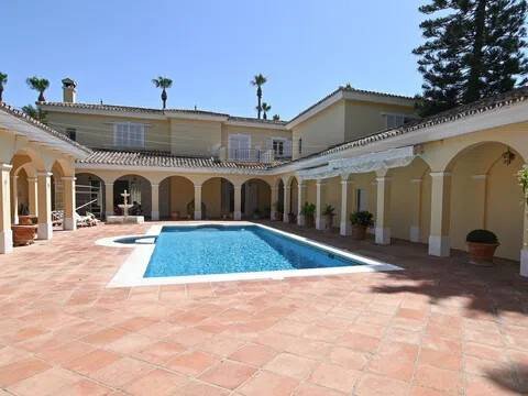 Casa de 971 m² en San Roque