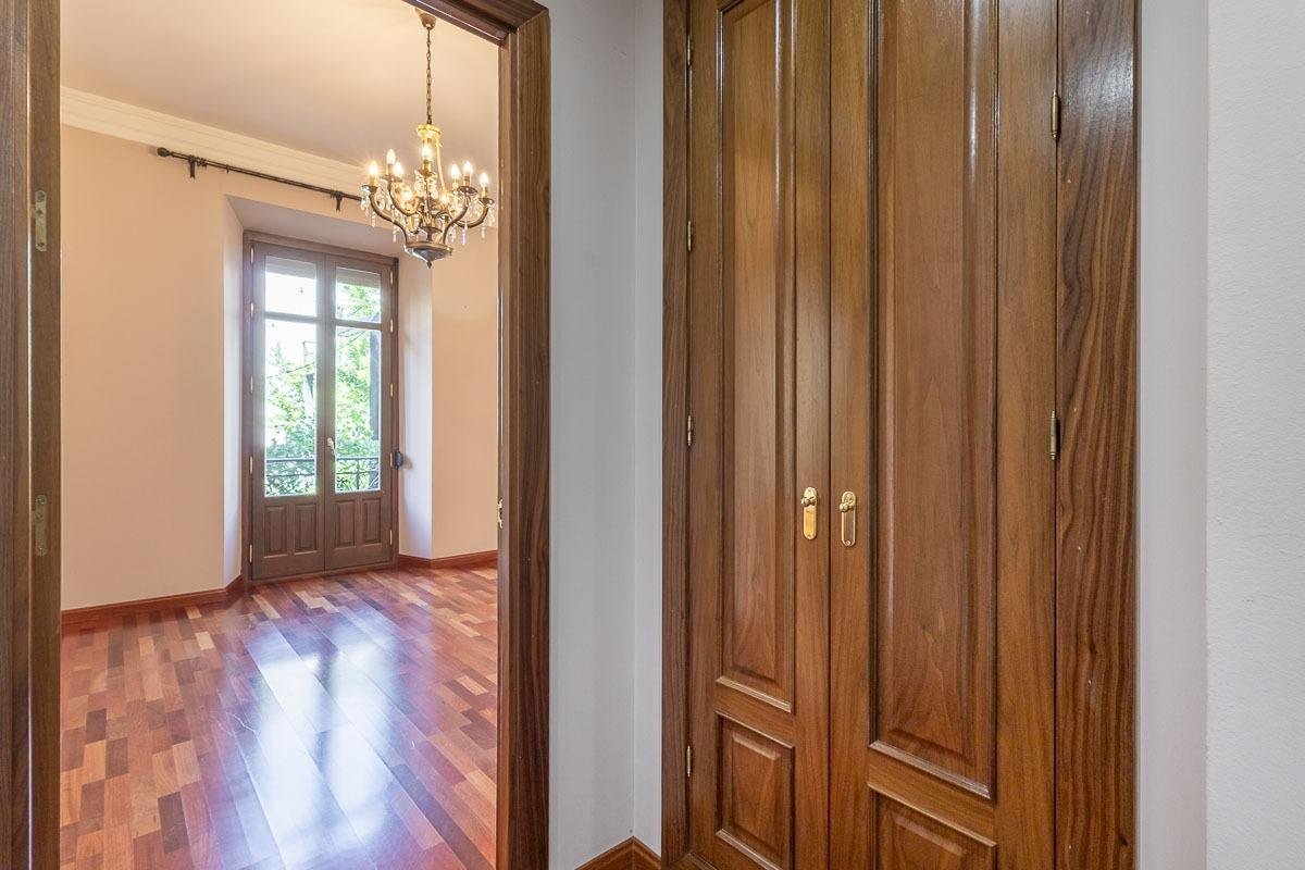 Piso de 140 m² en Granada