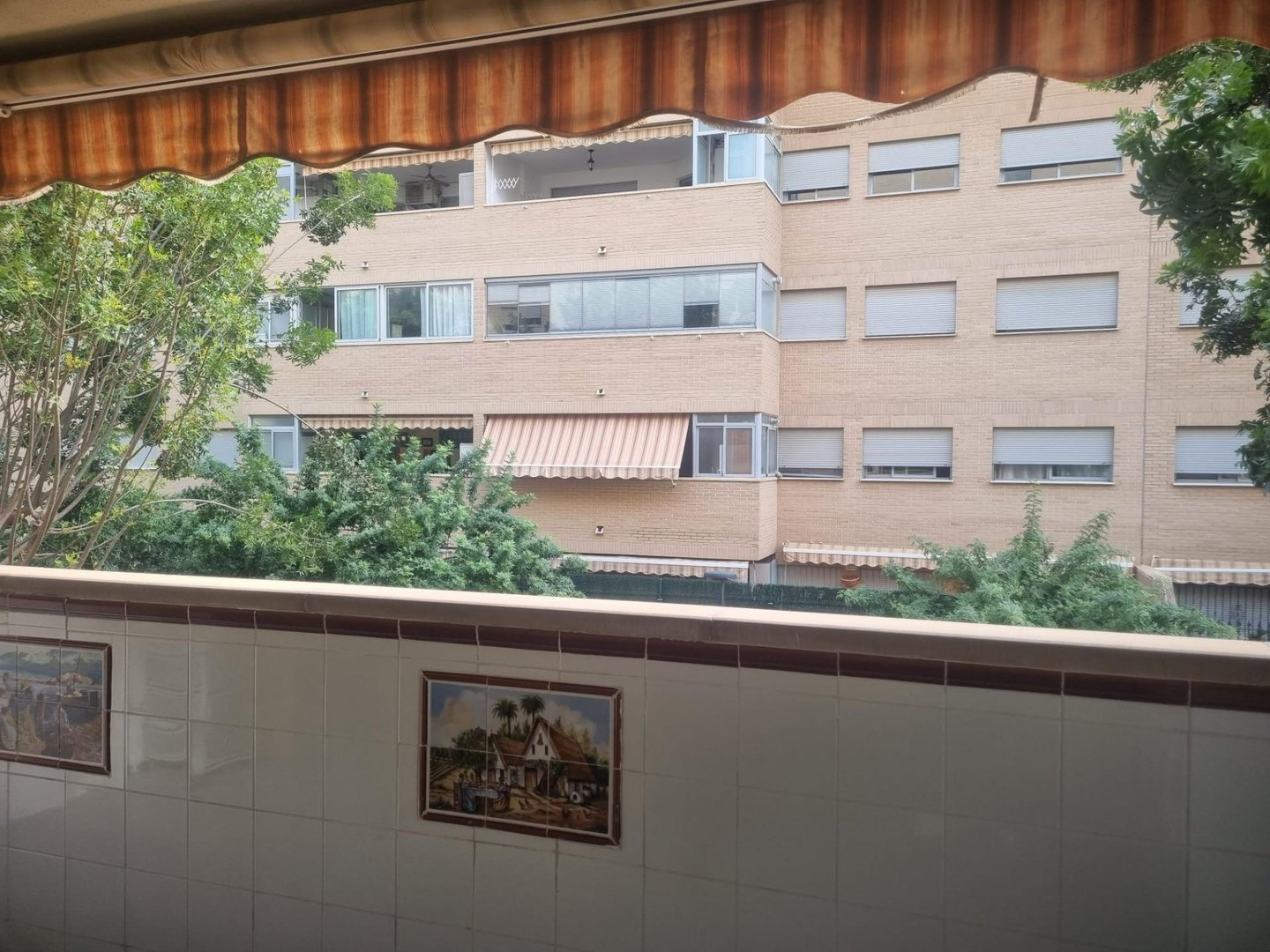 Flat 1027 m² in Aldaia
