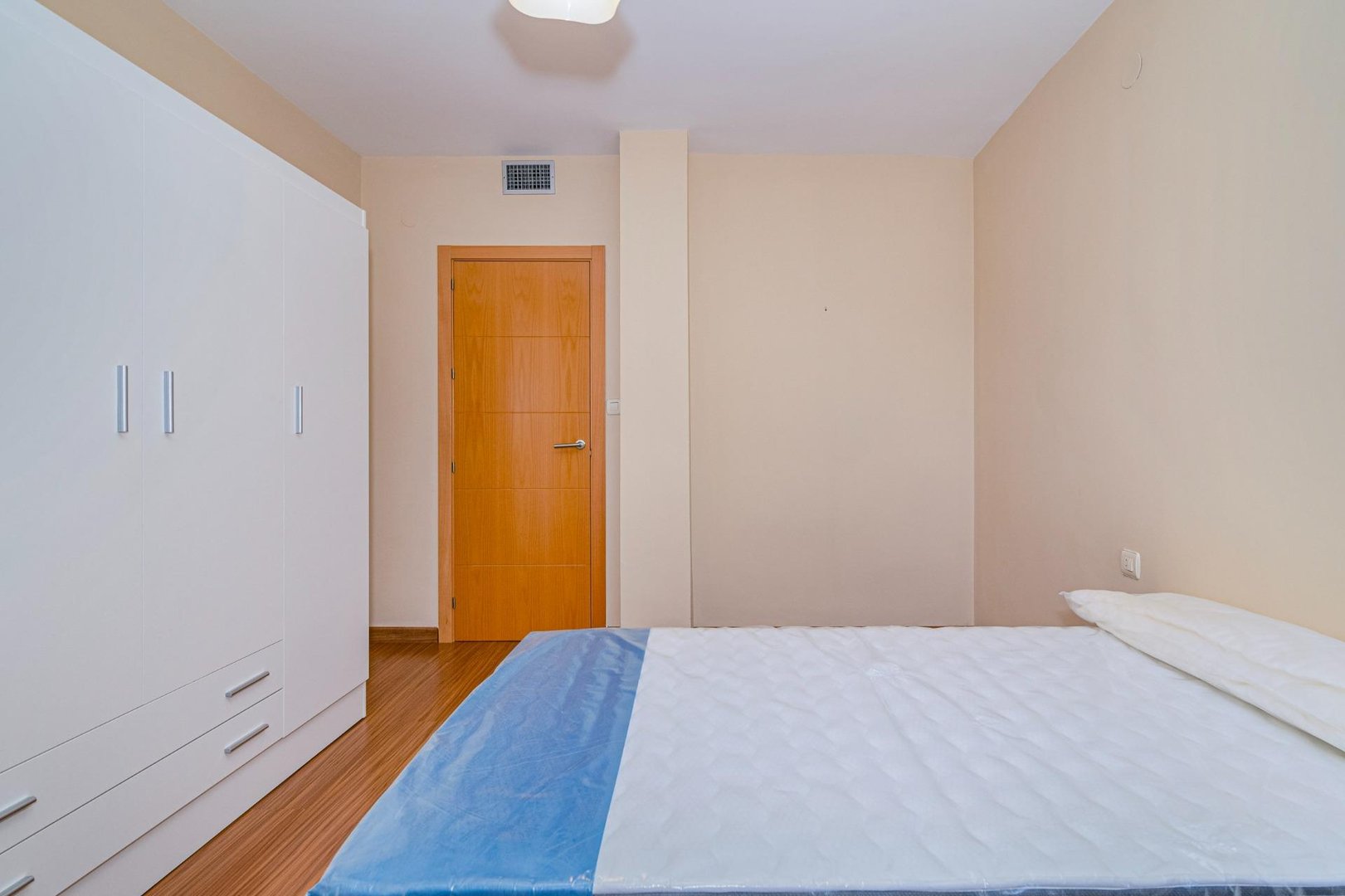 Room for rent, Granada