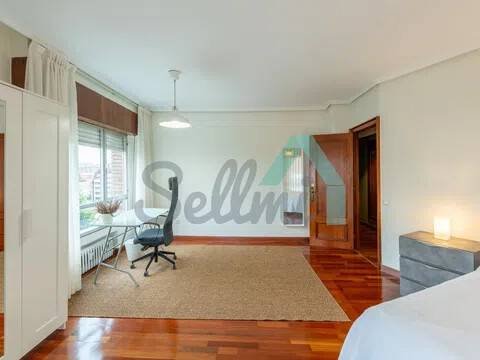 Piso de 122 m² en Oviedo