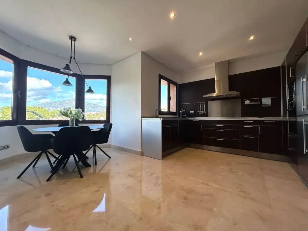 Appartamento 441 m² a Marbella