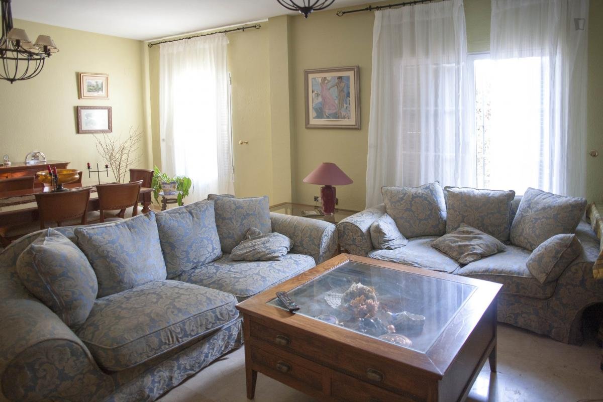 Habitación en alquiler, Sanlúcar la Mayor