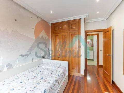 Piso de 112 m² en Oviedo