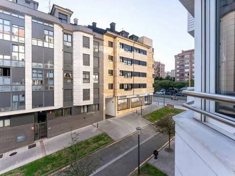 Wohnung 96 m² in Gijón / Xixón