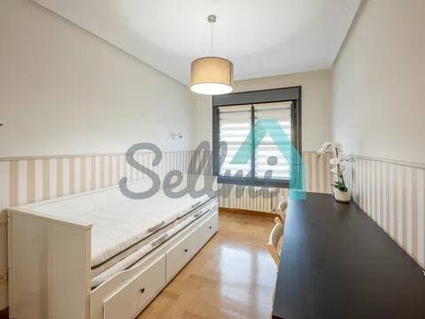 Flat 86 m² in Oviedo
