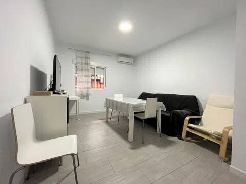 Кімната 95 м², Севільі