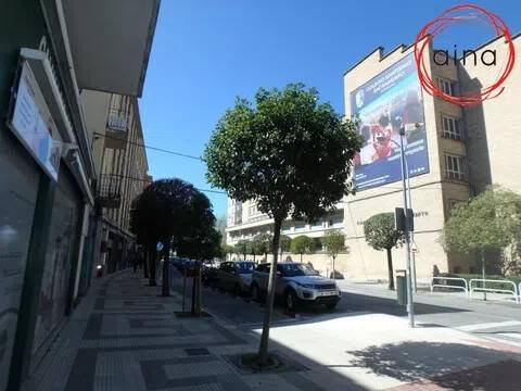 Piso de 80 m² en Pamplona