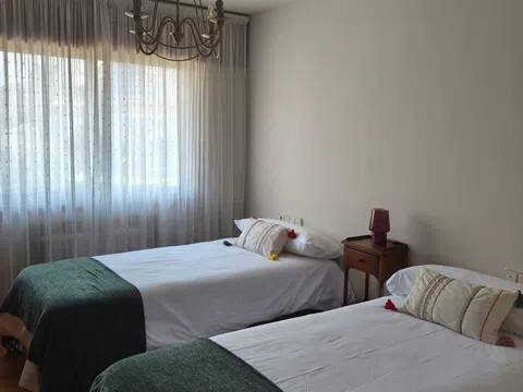 Casa de 280 m² en Oleiros