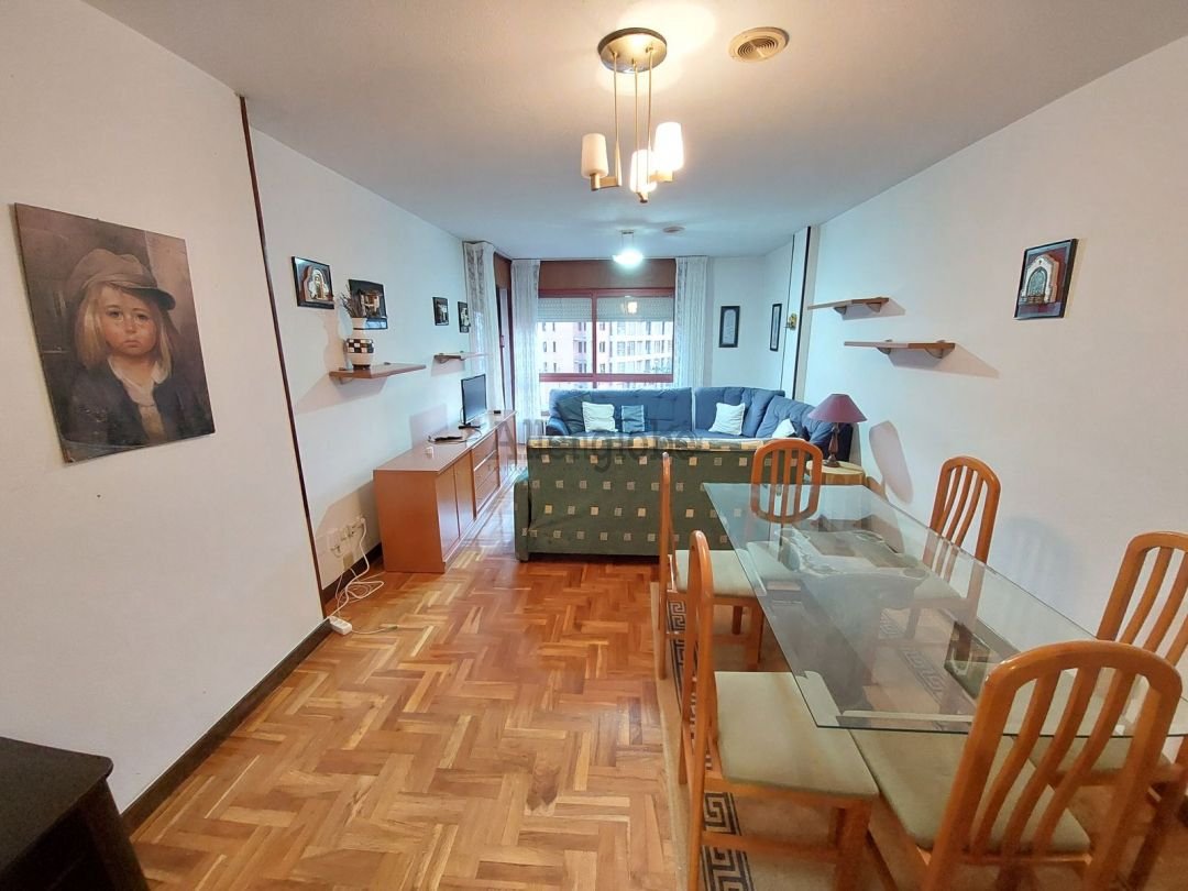 Piso de 120 m² en Oviedo