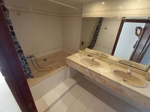 Zimmer 190 m², Valencia