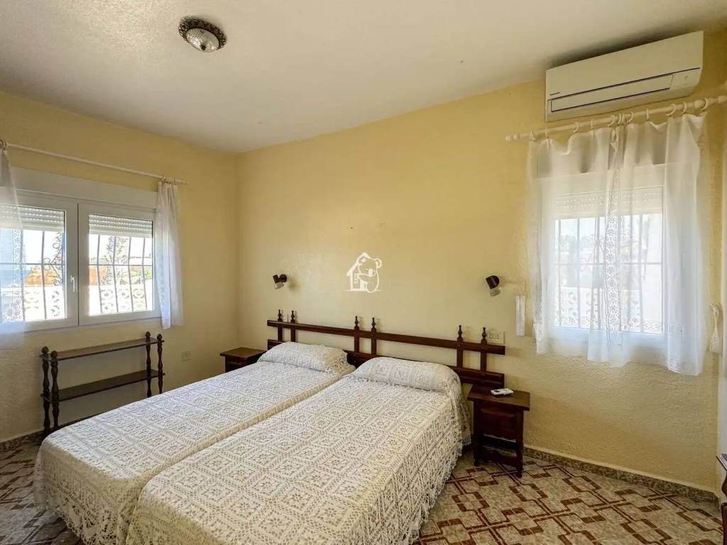 Casa de 250 m² a Oriola